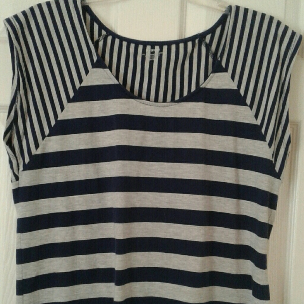 Tee LRG